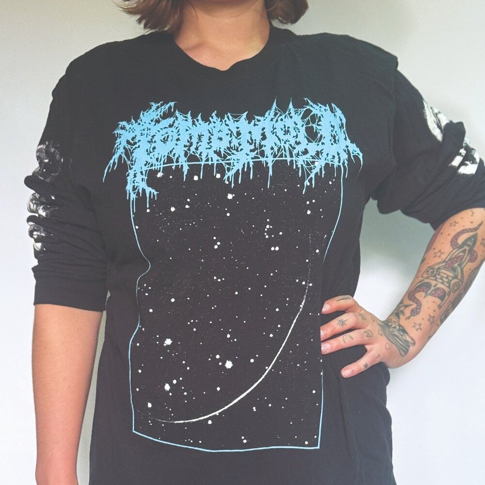 TOMBMOLD LONGSLEEVE Size: Men's LARGE